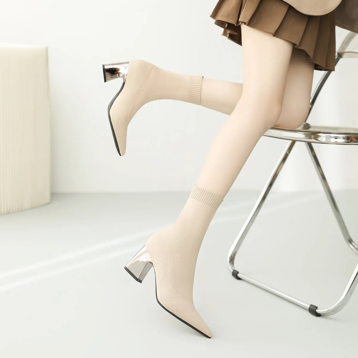 Women’s ankle pointed-toe heeled boots